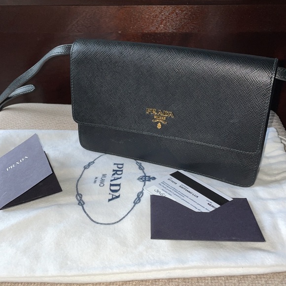 Authentic Black Prada Saffiano Clutch - Picture 4 of 9